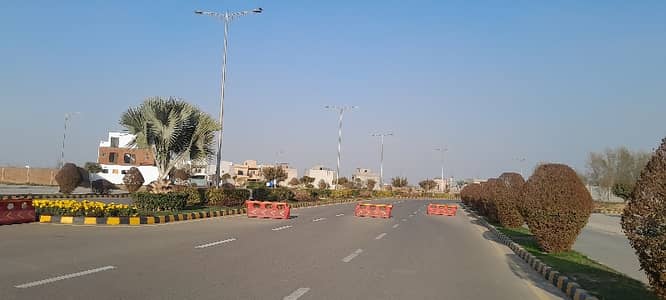 Near to Park New Lahore City - Block D 5 Marla Residential Plot Up For sale
