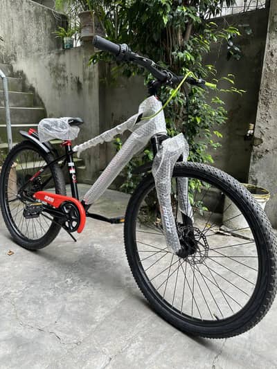 Imported chinese mountain cycle