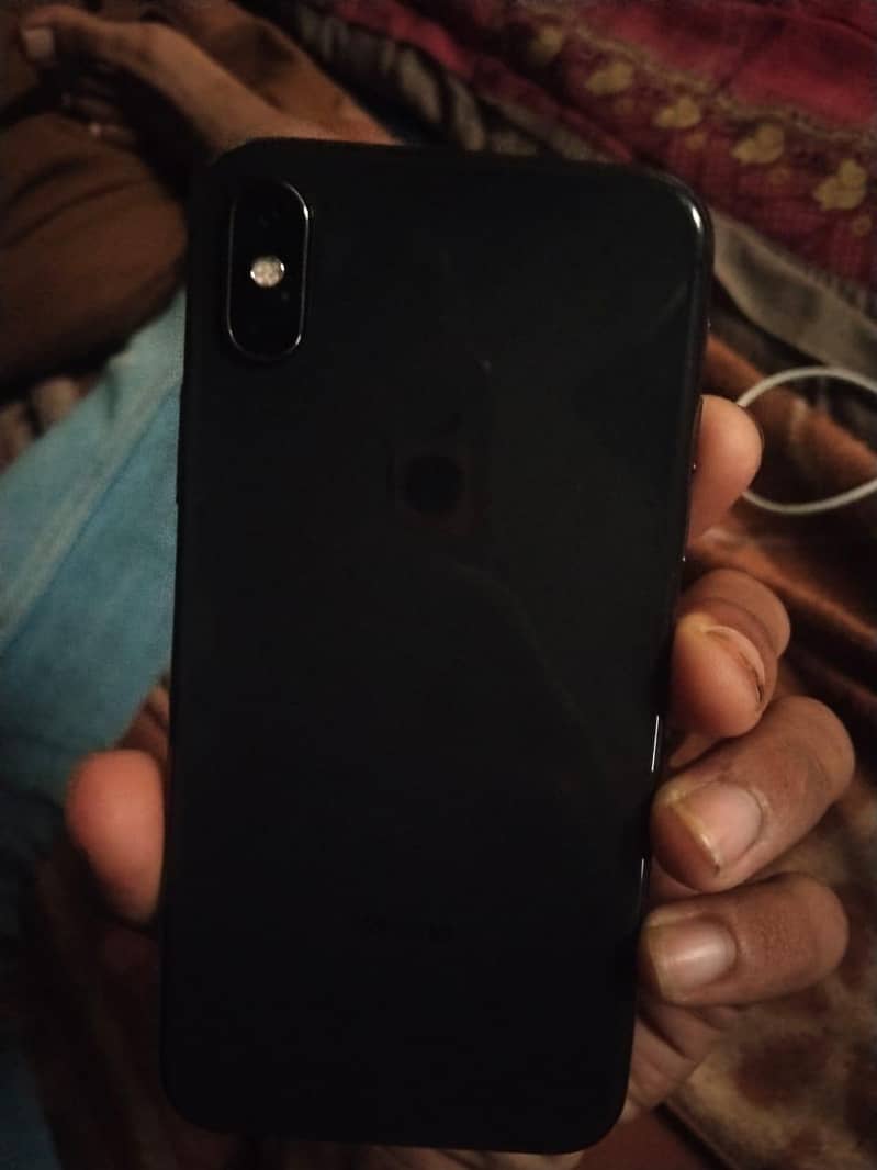 Apple iPhone X 4