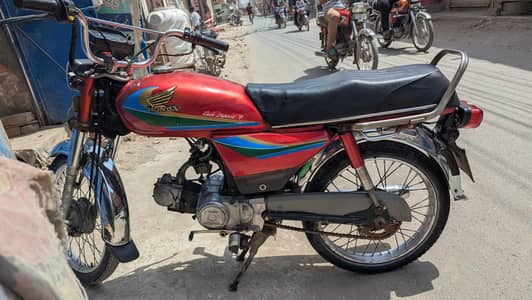 Honda 70 cc /03086042587