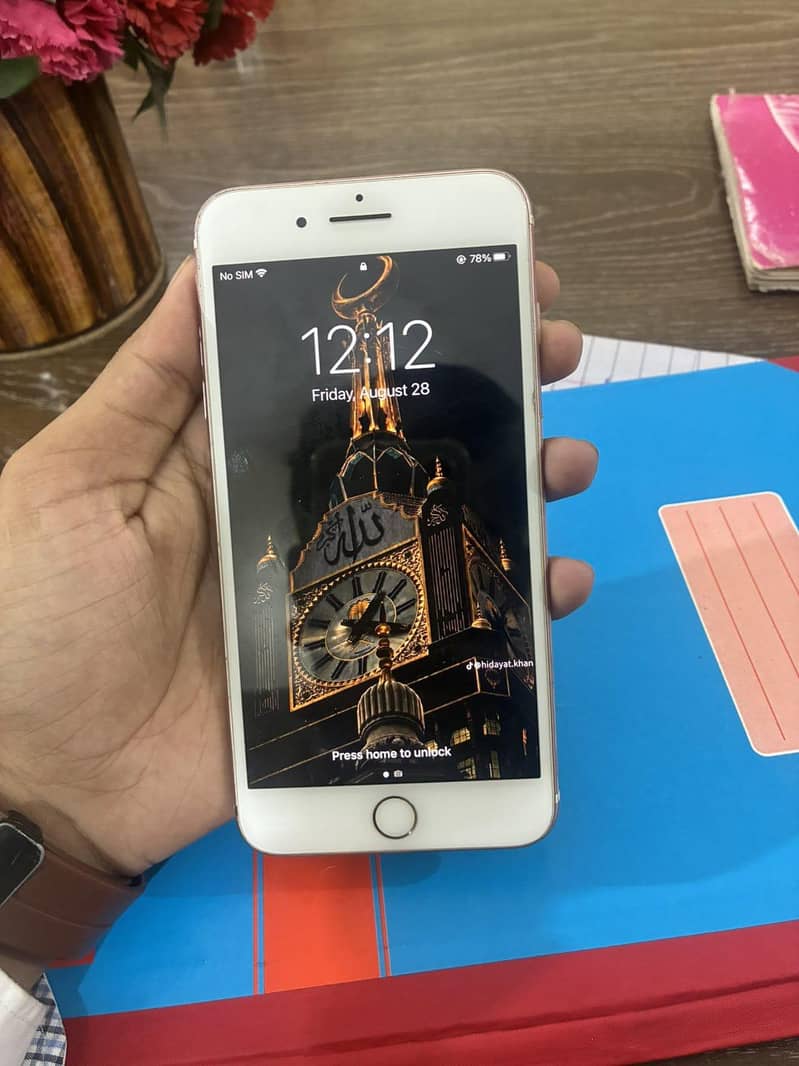 Apple iPhone 7 Plus 1