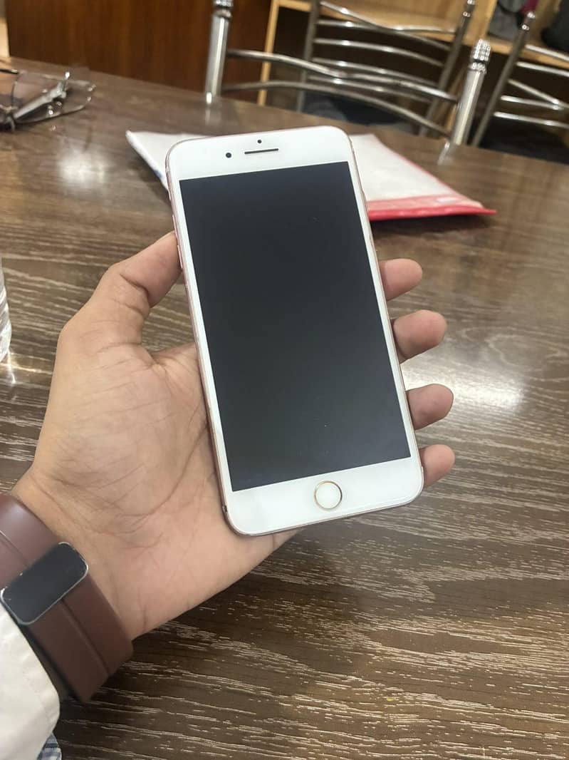 Apple iPhone 7 Plus 2