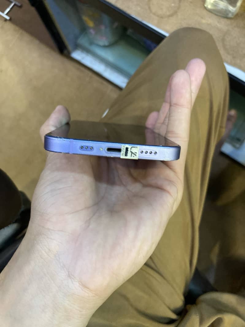 Apple iPhone 12 2