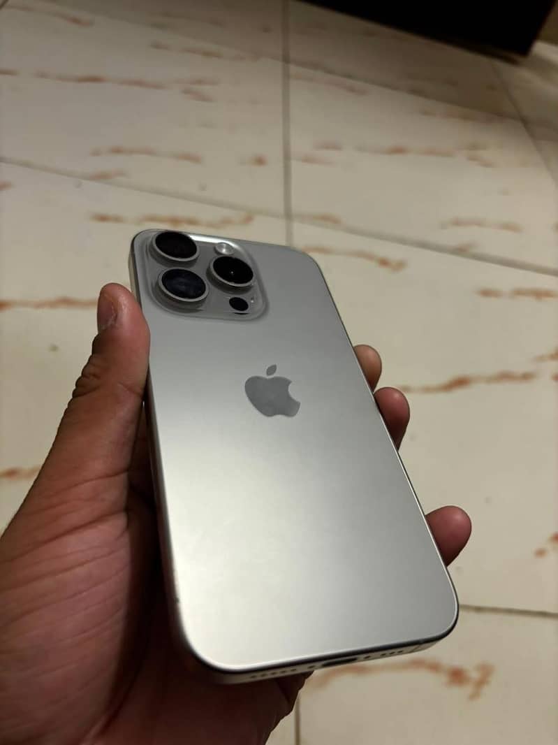 Apple iPhone 15 Pro 1