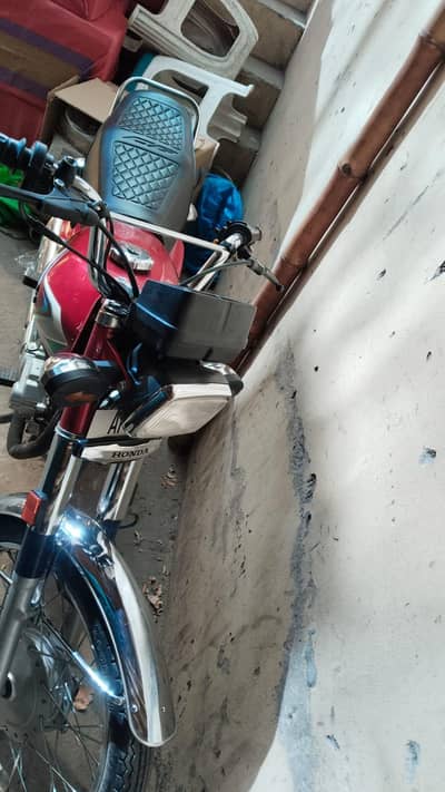 Bike for sale 125 Honda new condition original bike A+ condition