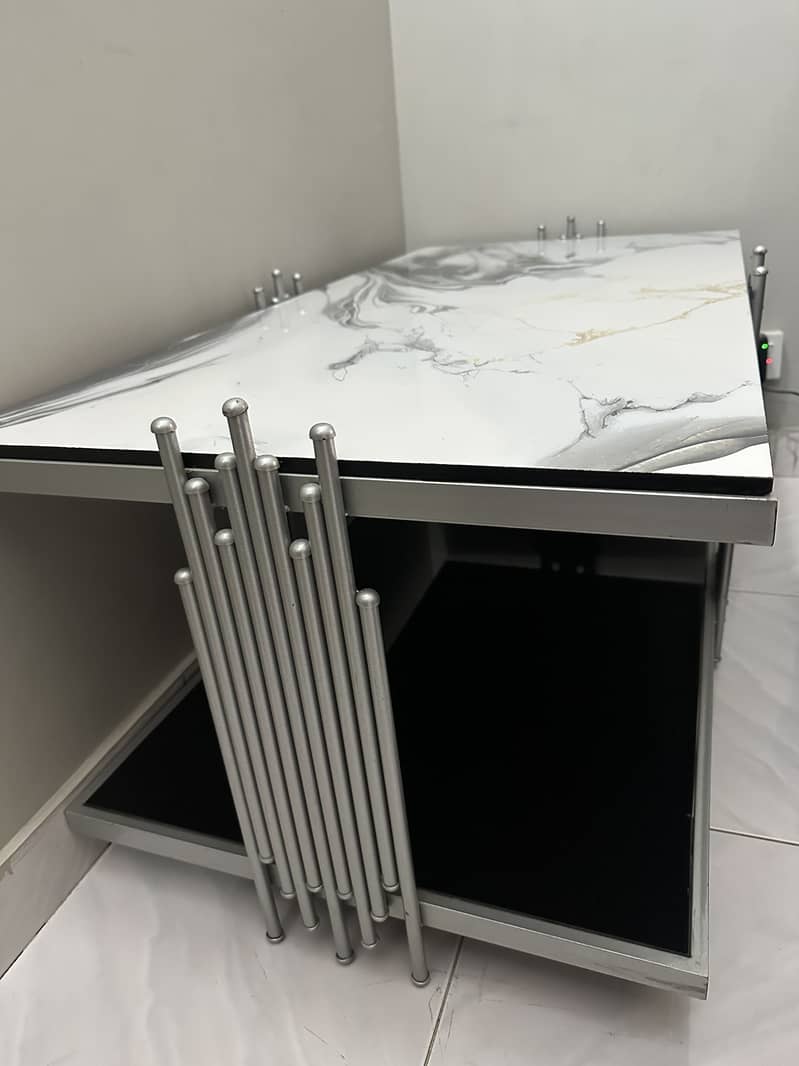Center Table 0