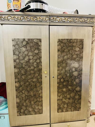 king bed set 2side table almari
