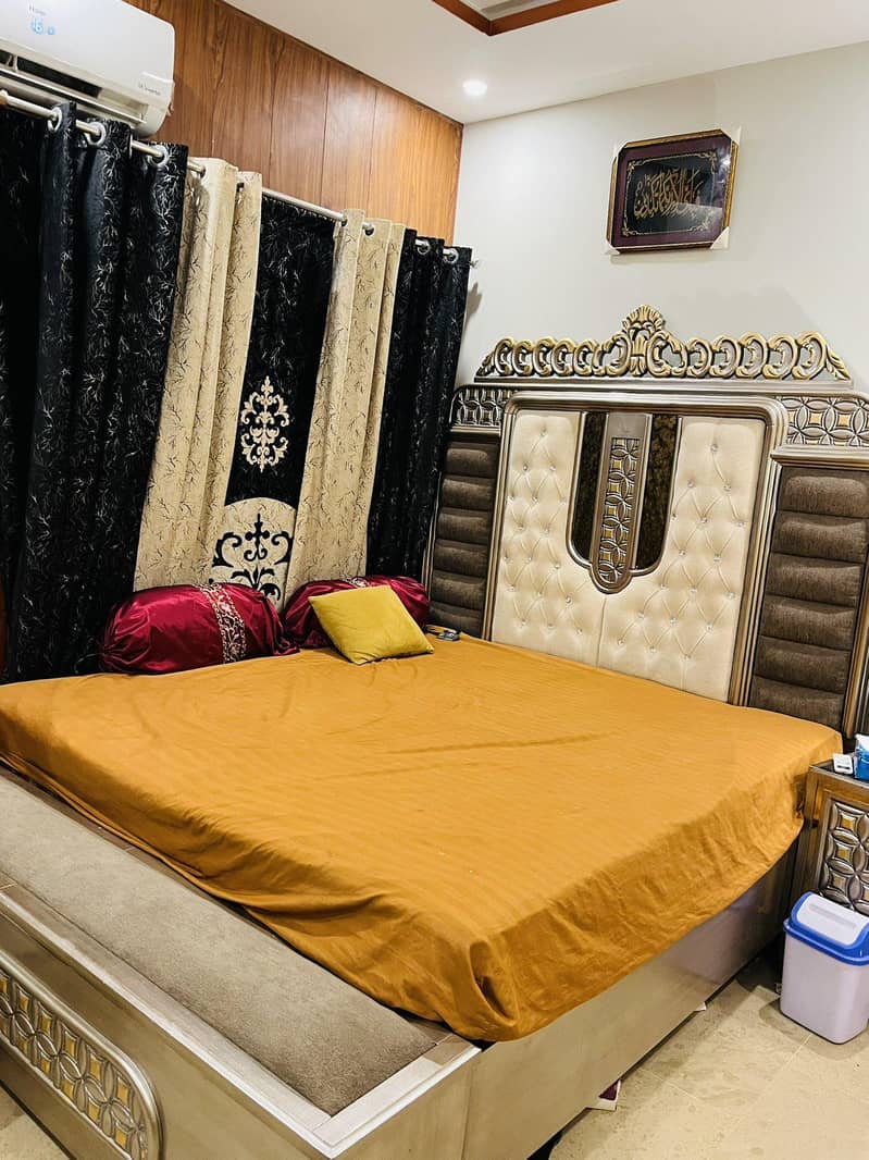 king bed set 2side table almari 1