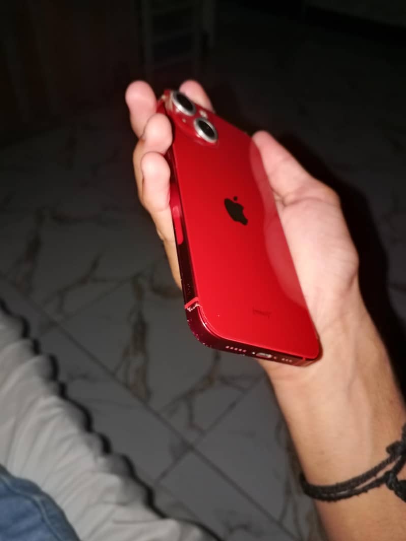 Apple iPhone 13 6