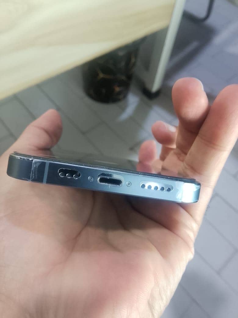 Apple iPhone 13 Pro 2