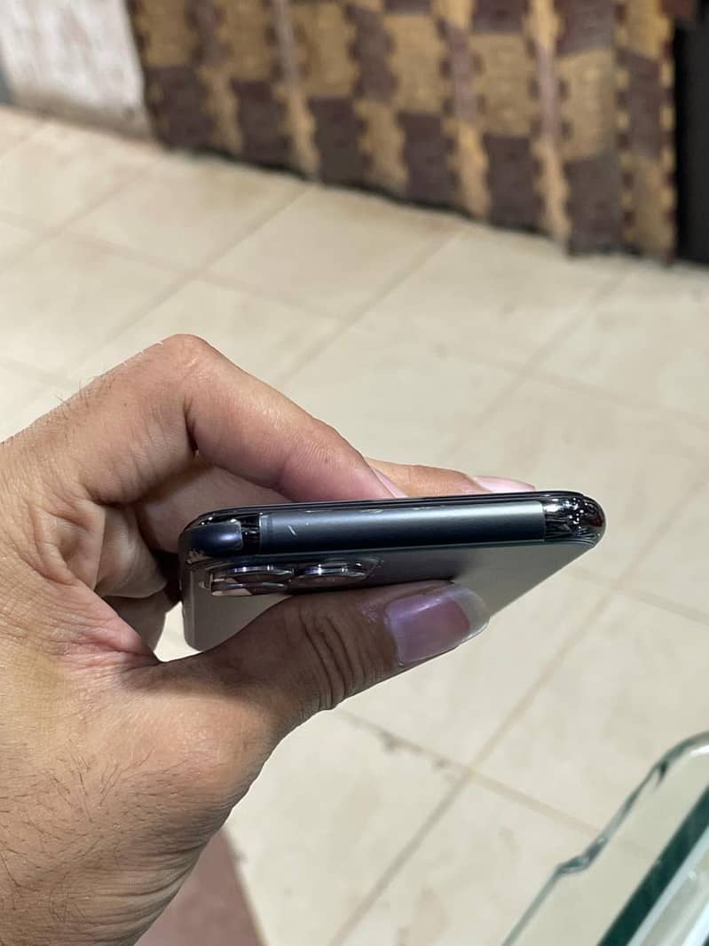 IPhone 11 Pro 5