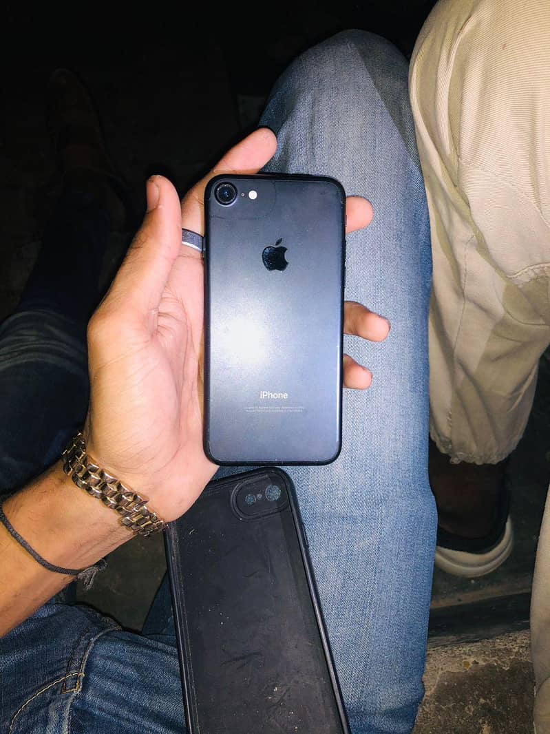 Apple iPhone 7 5