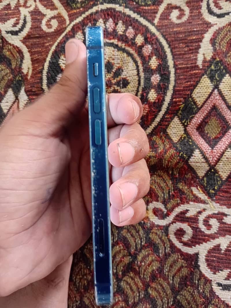 Apple iPhone 12 mini 3