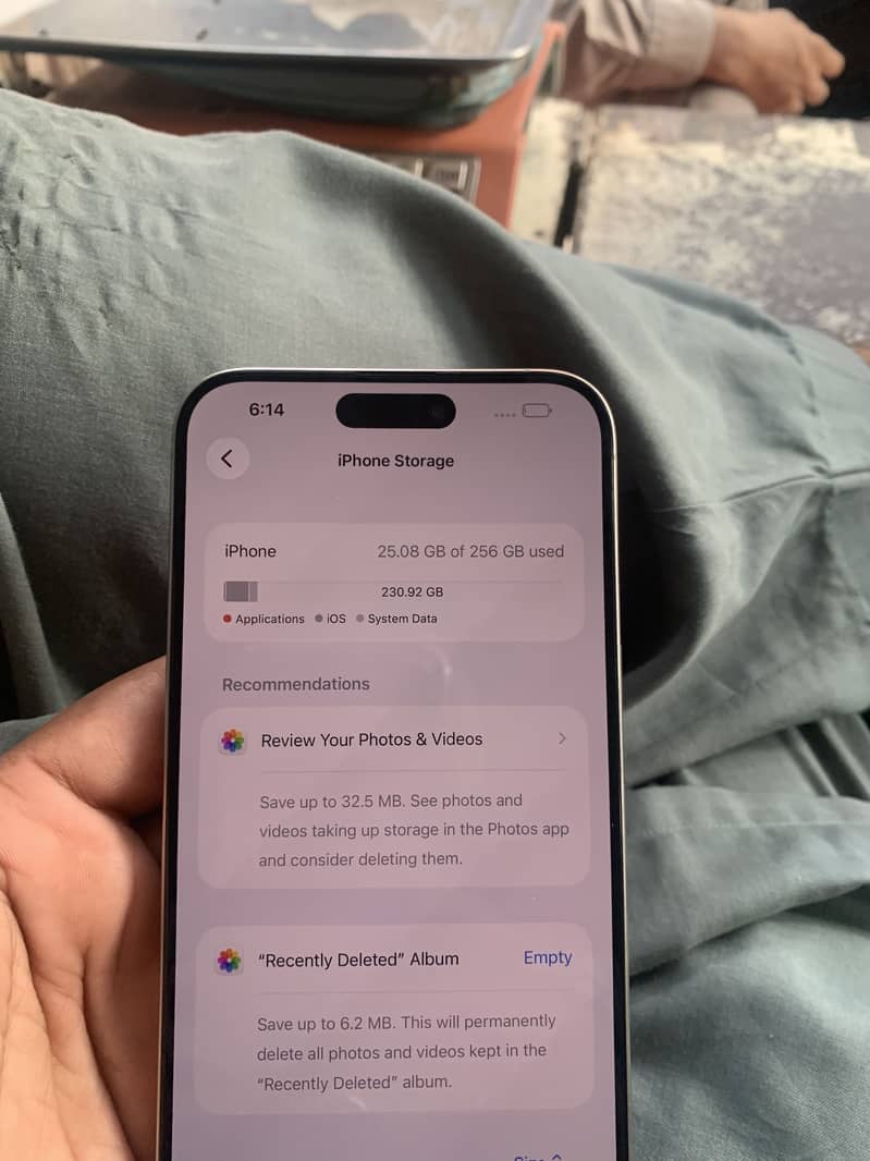 Apple iPhone 15 Pro Max 13
