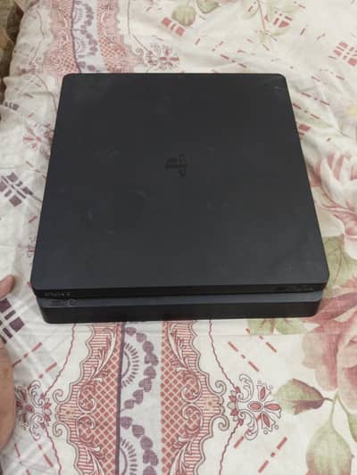 ps4 slim 500gb 10/10 condition