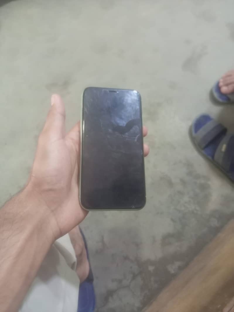 Apple iPhone 11 5