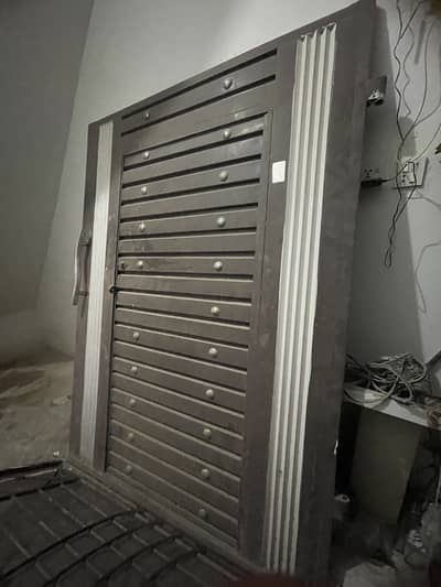 Iron gate