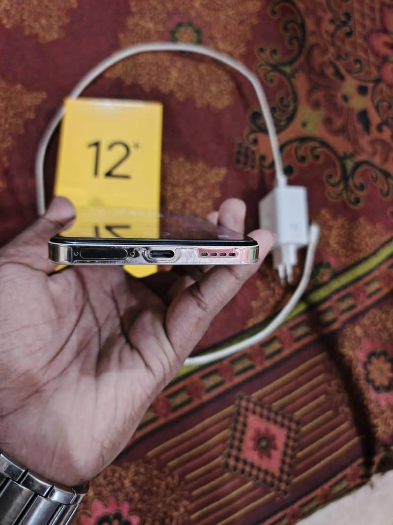 Realme 12 Plus 3