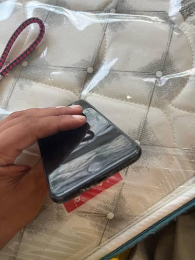 Apple iPhone 7