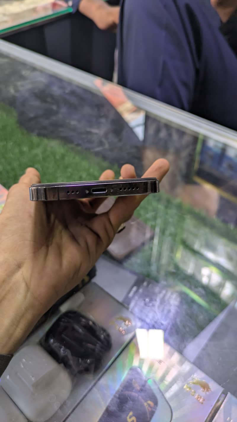 Apple iPhone 12 Pro 6