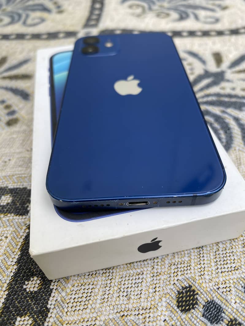 Apple iPhone 12 0