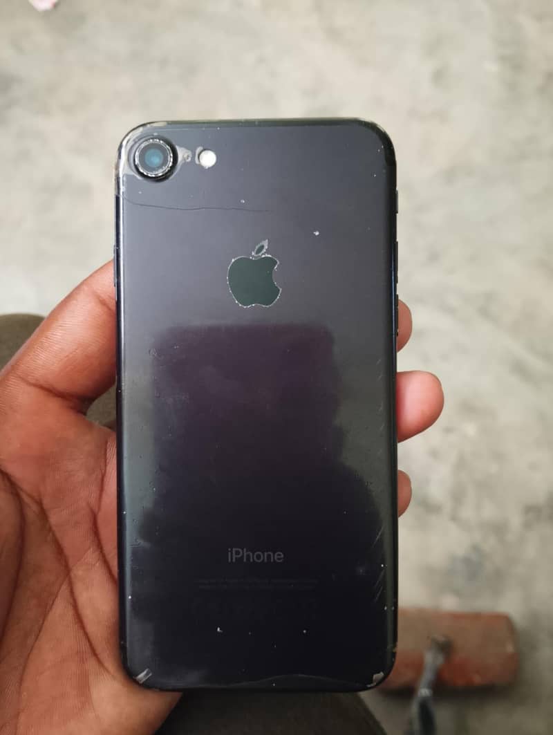 Apple iPhone 7 2