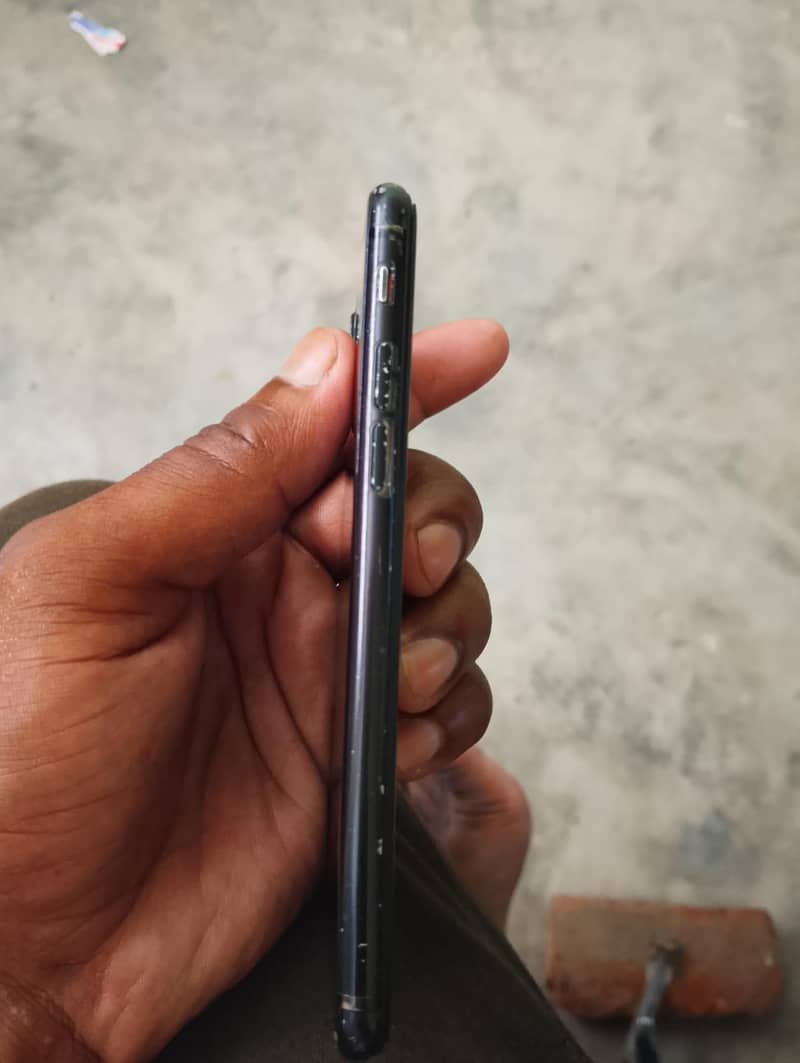 Apple iPhone 7 4