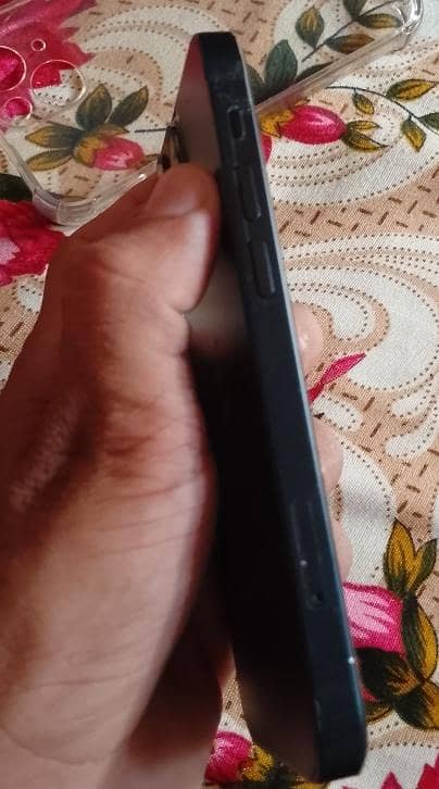 Apple iPhone 13 mini 2