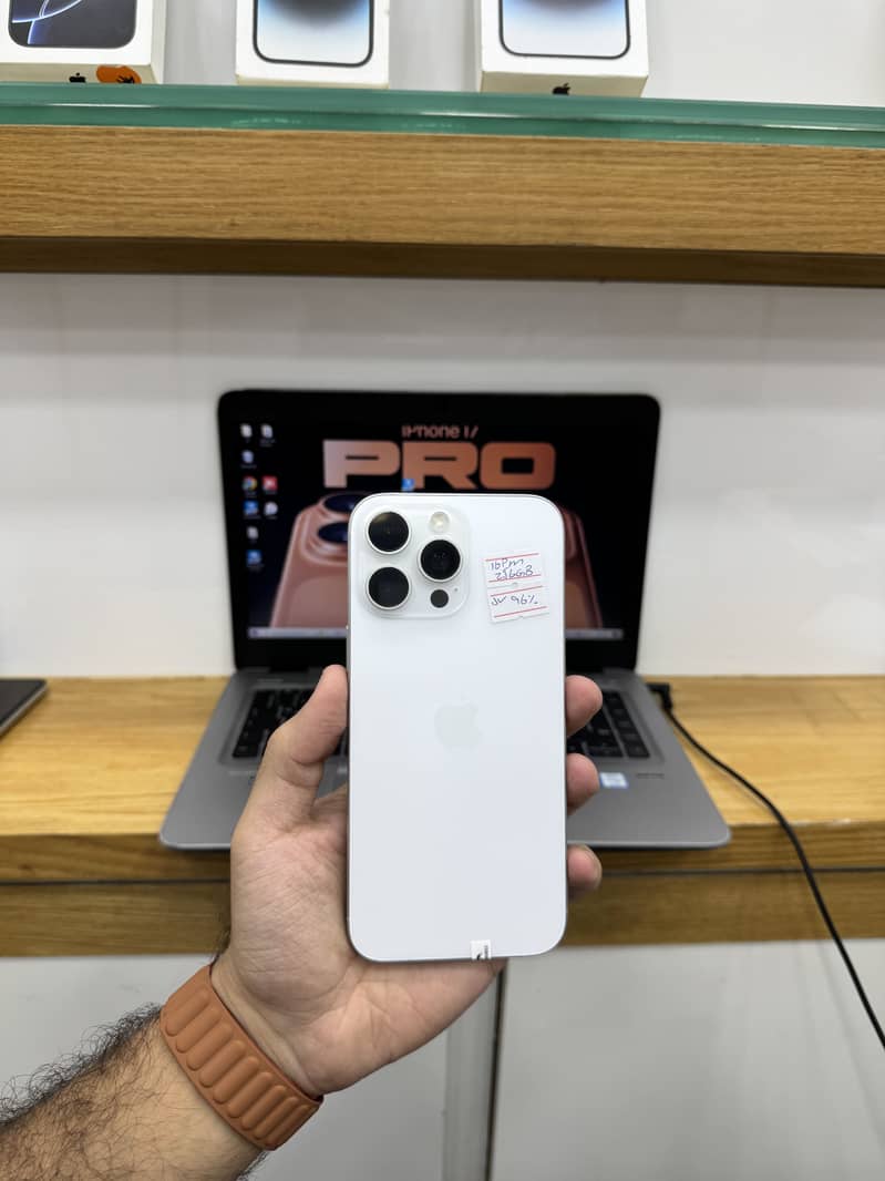 Apple iPhone 14