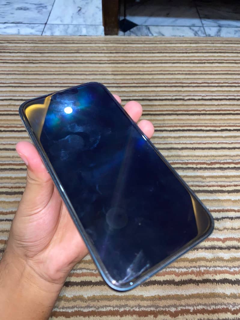 Apple iPhone 13 2