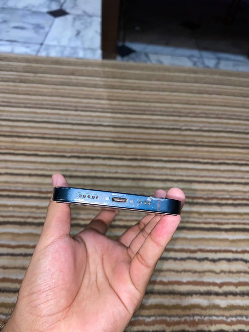 Apple iPhone 13 3