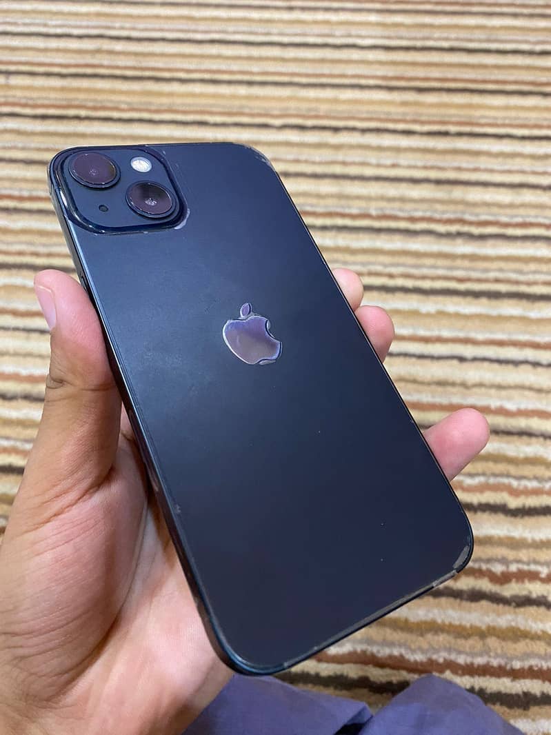 Apple iPhone 13 4