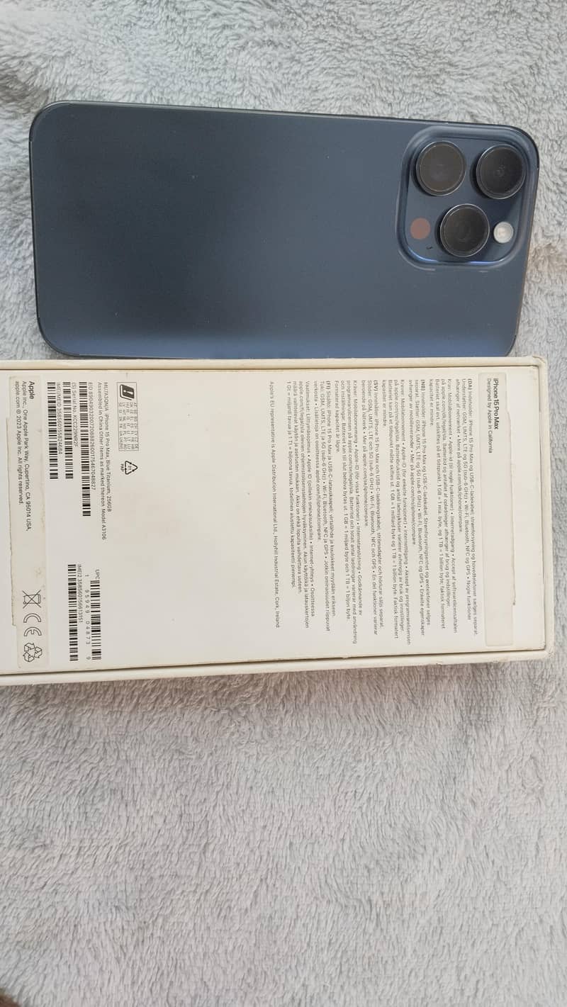Apple iPhone 15 Pro Max 3