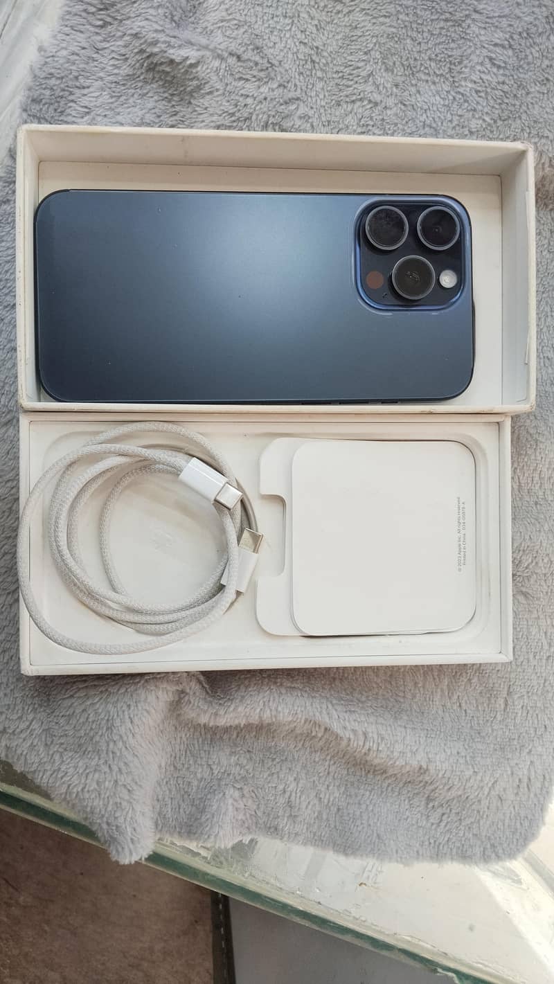 Apple iPhone 15 Pro Max 5