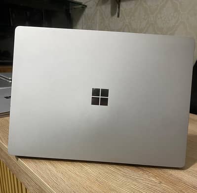 Microsoft Surface Laptop 3 i5 10th Gen | 8GB RAM | 256GB SSD | Touch