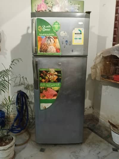 selling fridge max size for 17k fridge chalta hain cooling ka masla ha