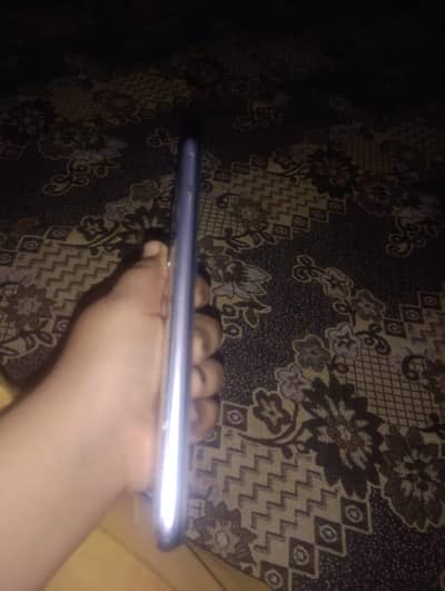 Vivo Y20 all okay set not any issues no box exchange with iphone also
