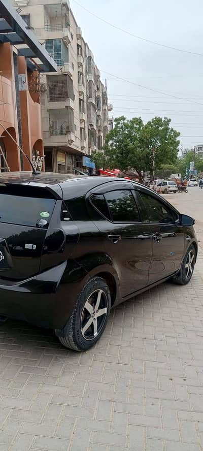 Toyota Aqua 2013/2017 Hybrid Hatchback