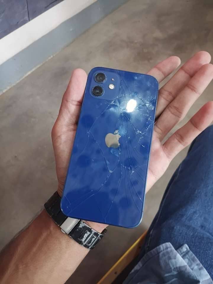 Apple iPhone 12 2