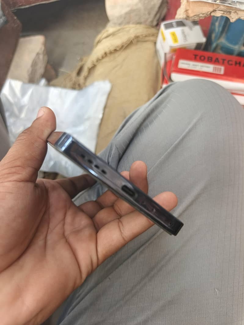 Infinix Note 40 Pro 3