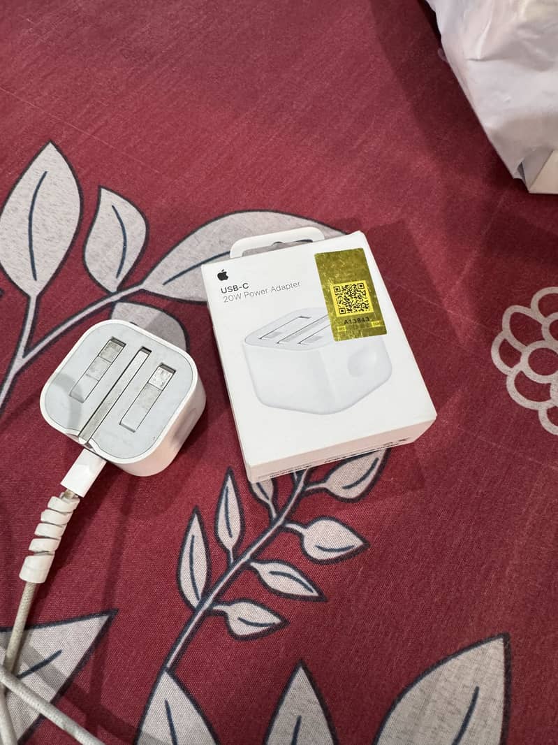 Apple iPhone 15 Pro Max 0