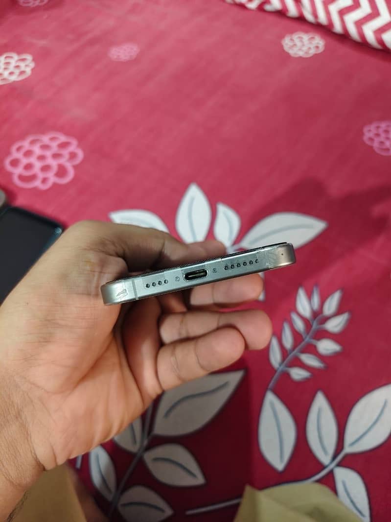 Apple iPhone 15 Pro Max 11