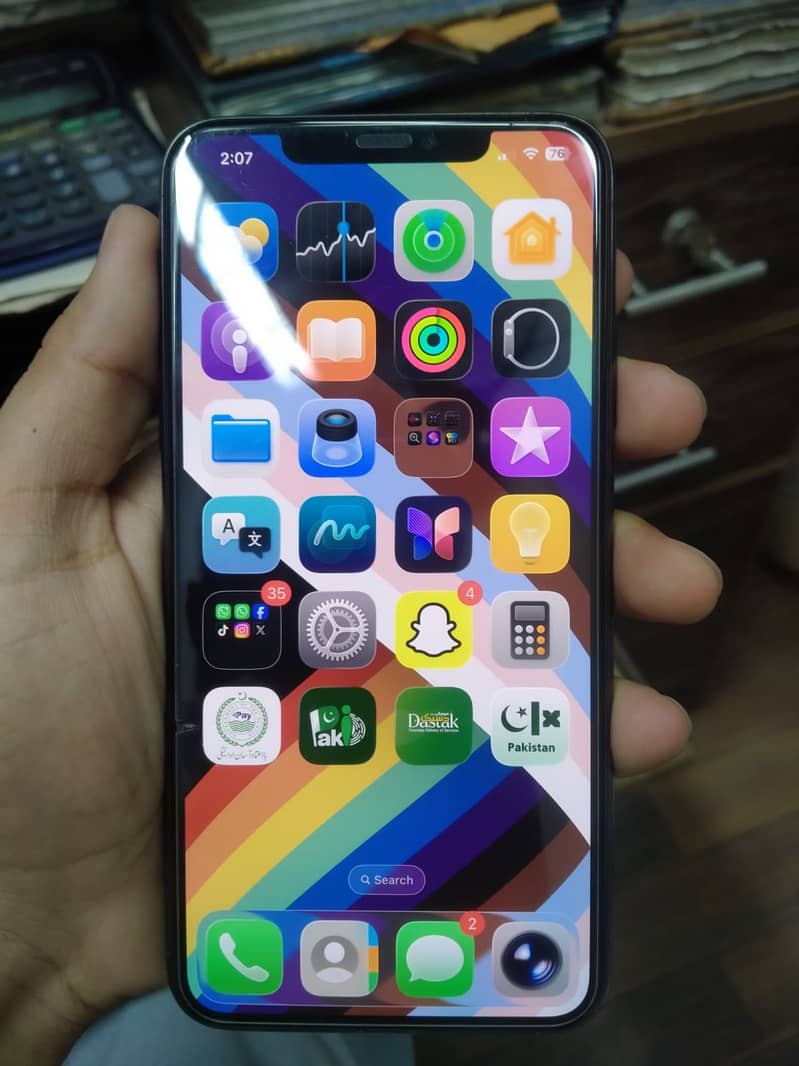 Apple iPhone 11 Pro Max 2