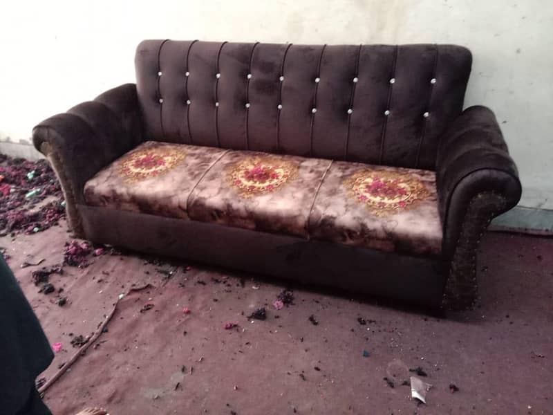 Master Sofa center 1