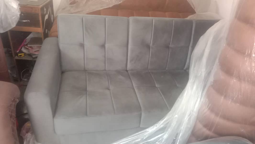 Master Sofa center 3