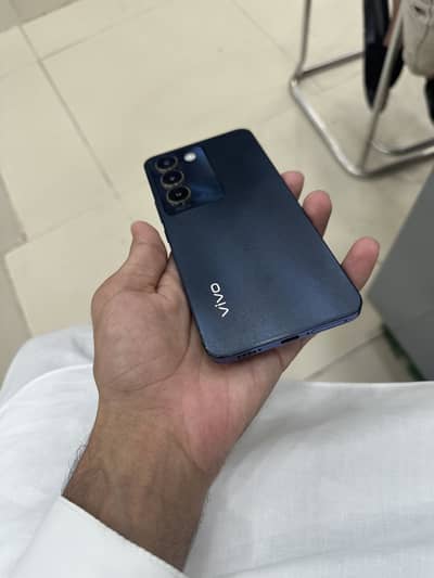 Vivo Y100
