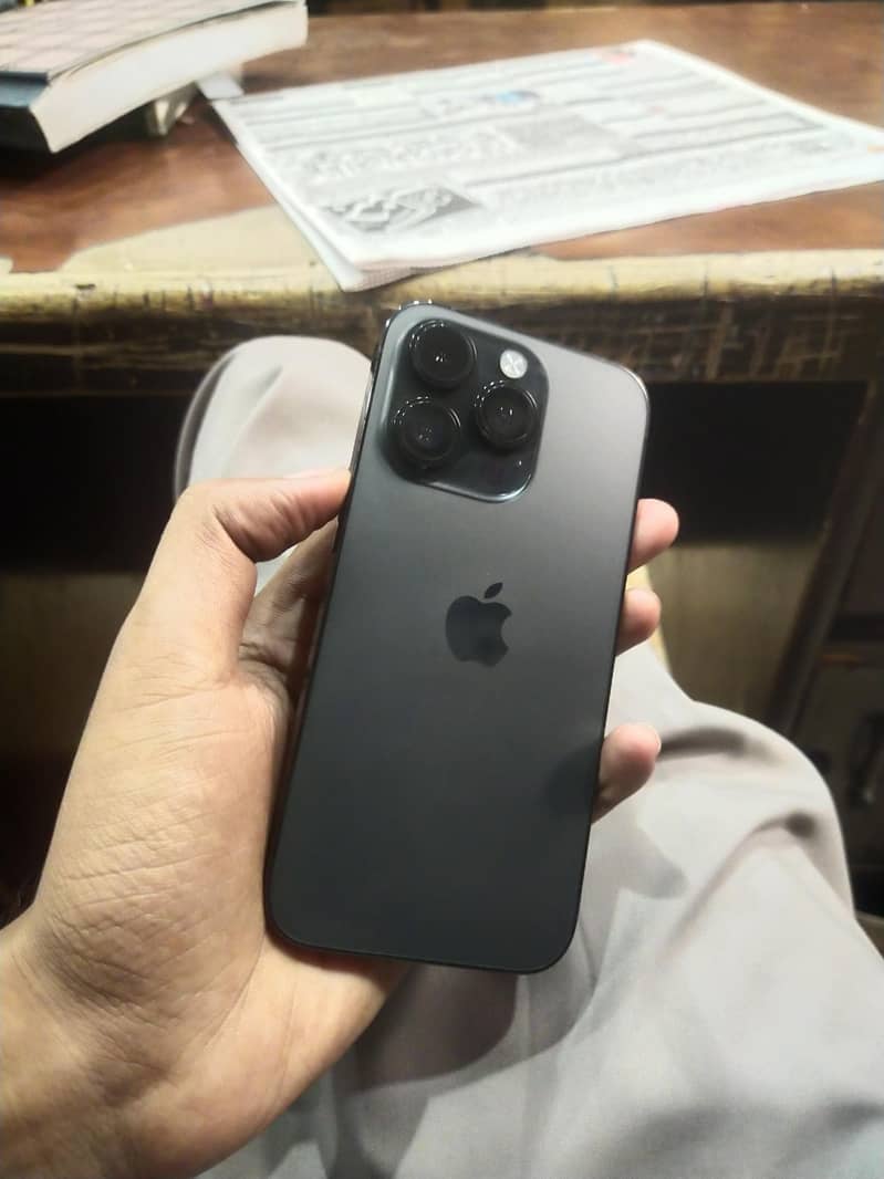 Apple iPhone 14 Pro 0