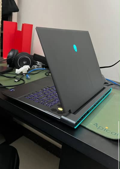 DELL ALIENWARE NEW RTX4080 16GB 2.5k 480hz Gaming laptop
