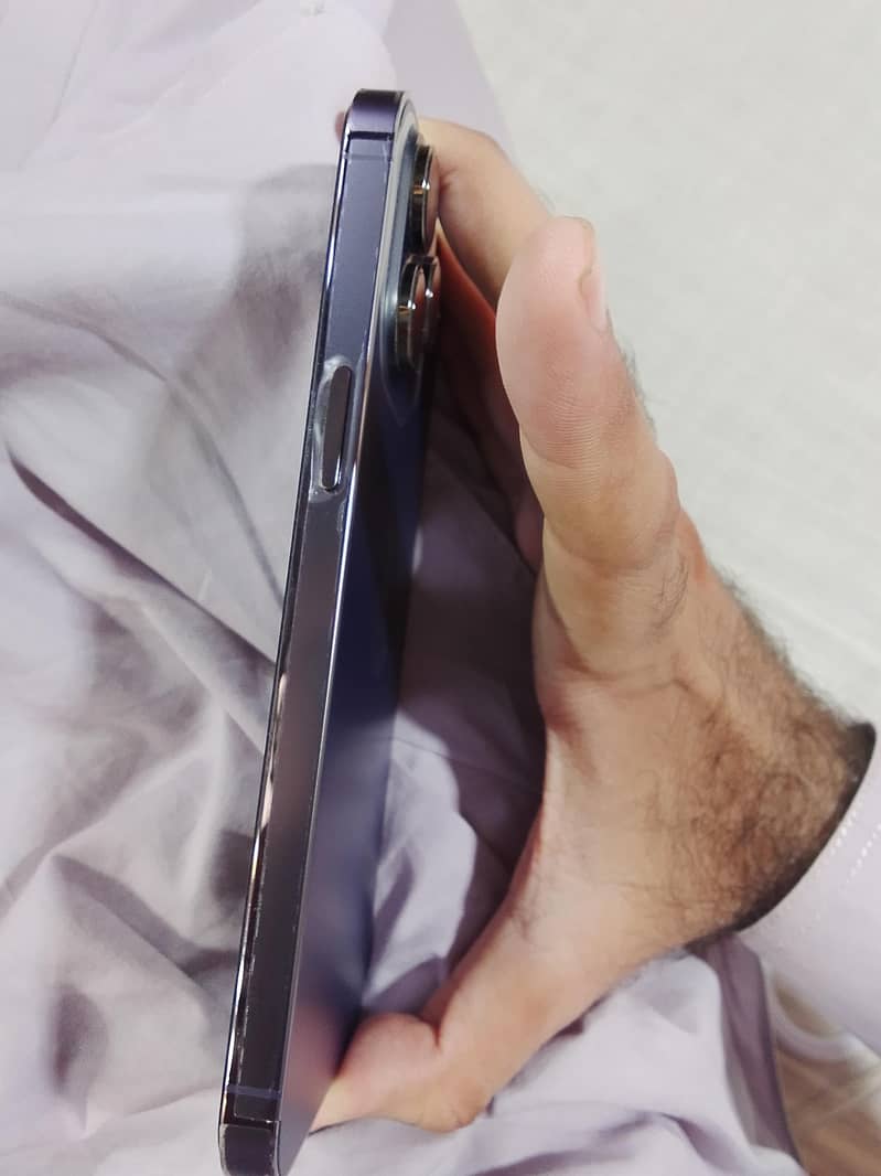 Apple iPhone 14 Pro Max 2