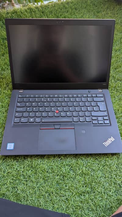 Lenovo Thinkpad T480s. i7 8th Gen. 8gb ram 256gb Nvme SSD